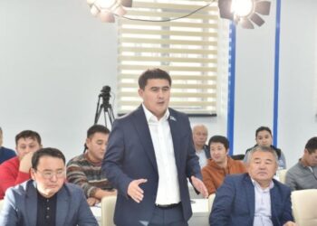 ЖАҢА АЛАҢДАҒЫ АЛҒАШҚЫ БРИФИНГ