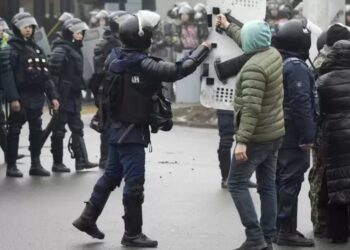 ҚАҢТАР ОҚИҒАСЫНЫҢ АЛҒАШҚЫ КҮНДЕРІНДЕ ПОЛИЦИЯ ҚАНДАЙ АЛГОРИТММЕН ЖҰМЫС ІСТЕДІ