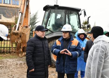 ҚАЙТА ҚАЛПЫНА КЕЛТІРУ ЖҰМЫСТАРЫ ҚАЛА ӘКІМІНІҢ ТІКЕЛЕЙ БАҚЫЛАУЫНДА