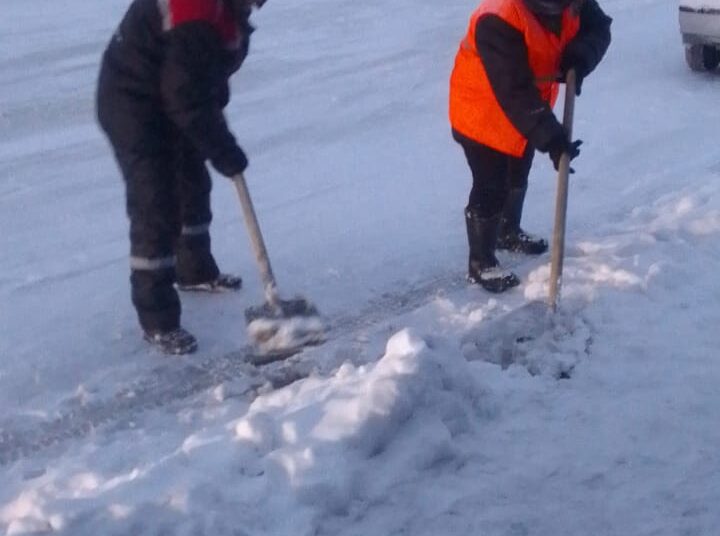 КӨШЕЛЕРДІ ҚАРДАН ТАЗАЛАУ ЖҰМЫСТАРЫ БАҚЫЛАУДА