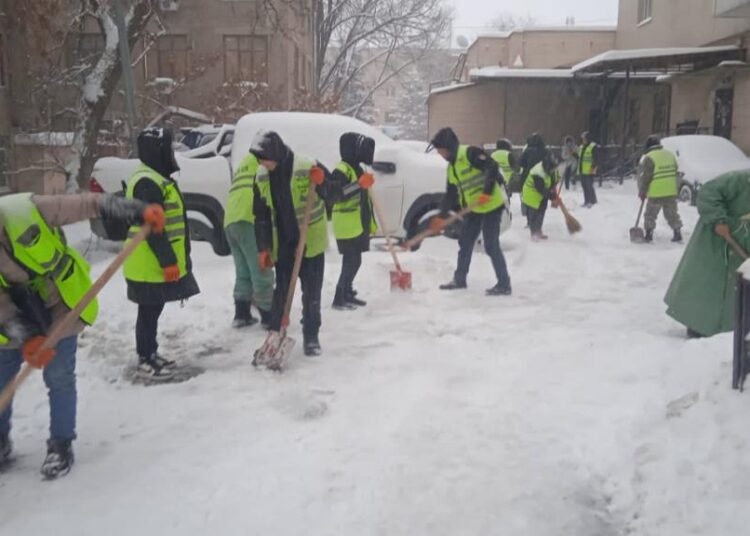 ӘЛ-ФАРАБИ АУДАНЫ: ҚАР ТАЗАЛАУ 5 БАҒЫТТА ЖҮРГІЗІЛУДЕ
