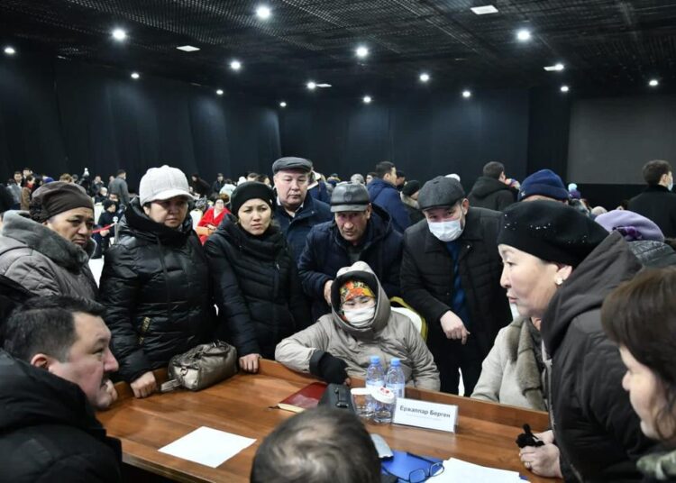 ҚАЛА ӘКІМІНІҢ БІРЫҢҒАЙ ҚАБЫЛДАУЫНА ТҮСКЕ ДЕЙІН 150-ден АСТАМ АЗАМАТ КЕЛДІ