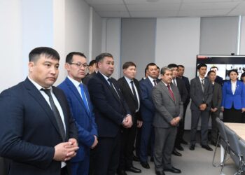 ТҮРКІСТАН: МЕКТЕП ДИРЕКТОРЛАРЫН ТАҒАЙЫНДАУ КОНКУРСЫ ТІКЕЛЕЙ ЭФИРДЕ ЖҮРГІЗІЛДІ