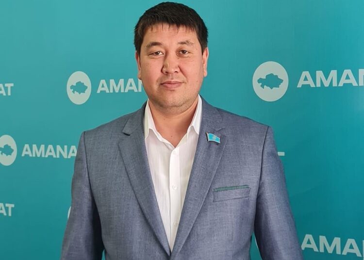 САЯСИ НАУҚАННАН ЕШКІМ ТЫС ҚАЛМАУЫ КЕРЕК