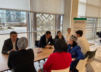 ТҮРКІСТАН: БАСШЫЛАР ТҰРҒЫНДАРҒА КӘСІПКЕРЛІККЕ МЕМЛЕКЕТТІК ЖЕҢІЛДІКТЕР АЛУ ЖОЛДАРЫН ТҮСІНДІРДІ