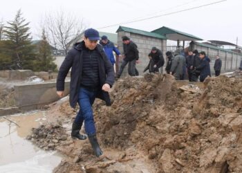 ТҮРКІСТАН ОБЛЫСЫНДА СУ ТАСҚЫНЫНА ҚАРСЫ ЖҰМЫСТАР ЖАЛҒАСЫП ЖАТЫР