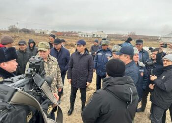 ТҮРКІСТАН: МИНИСТР САУРАНДАҒЫ СУ БАСУ САЛДАРЫН ЖОЮ ЖҰМЫСЫМЕН ТАНЫСТЫ