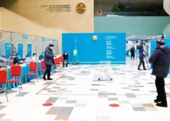 ХАЛЫҚАРАЛЫҚ БАЙҚАУШЫЛАР ҚАЛАЙ ЖҰМЫС ІСТЕЙДІ?