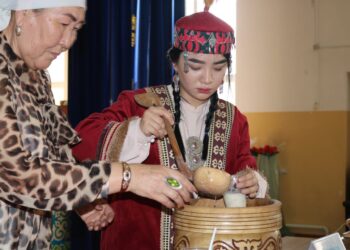 «АНАЛАР –ДӘСТҮРІМНІҢ БАЛ ҚАЙМАҒЫ»