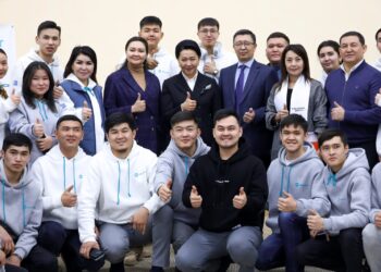 «Рухтастар» 𝗔𝗠𝗔𝗡𝗔𝗧 партиясының сенімді өкілдерімен кездесті