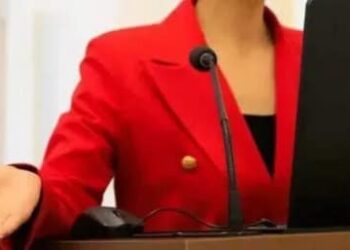 ӨЗІН-ӨЗІ ҰСЫНҒАНДАР САЙЛАУАЛДЫ ДЕБАТ ӨТКІЗЕ АЛАДЫ