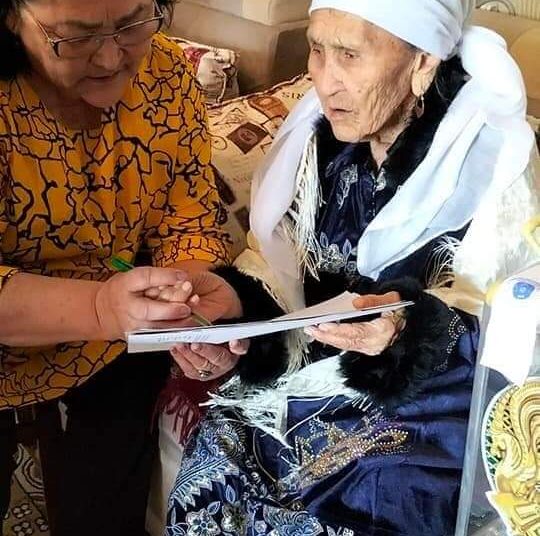 БҰЛ САЙЛАУ ЖАҚСЫЛЫҚТЫҢ, ҚУАНЫШТЫҢ БАСТАМАСЫ БОЛСЫН — 107 ЖАСТАҒЫ ОРДАБАСЫЛЫҚ ӘЖЕЙ ДАУЫС БЕРДІ