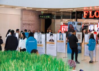 «Еңбек батырларына алғыс» атты мерекелік фотокөрме өтті