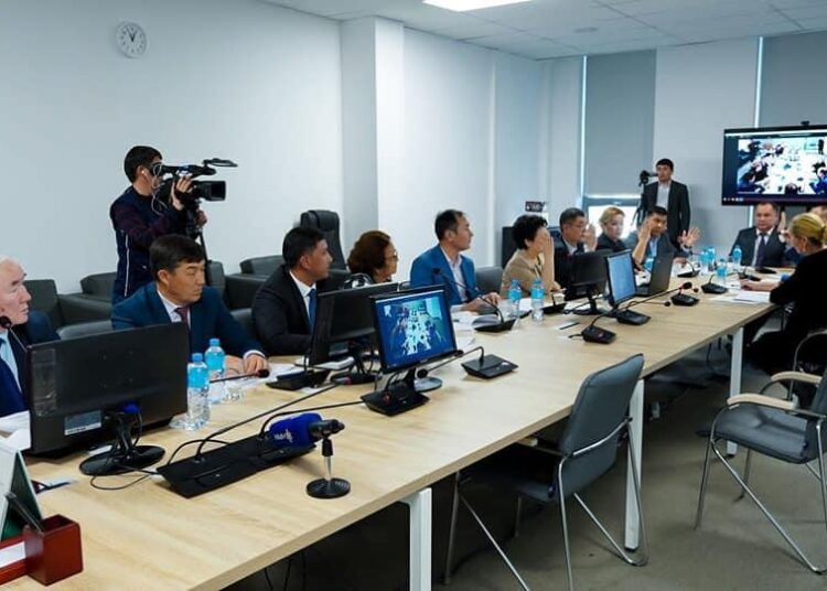 ТҮРКІСТАН: БІЛІМ БЕРУ ҰЙЫМДАРЫНЫҢ ДИРЕКТОРЛАРЫ ТІКЕЛЕЙ ЭФИРДЕ ТАҒАЙЫНДАЛДЫ