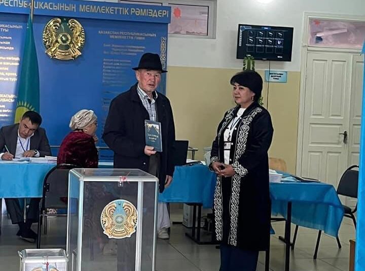 ТҮРКІСТАН: ТӨЛЕБИЛІК АУЫЛ АҚСАҚАЛДАРЫ САЙЛАУДА БЕЛСЕНДІЛІК ТАНЫТЫП t