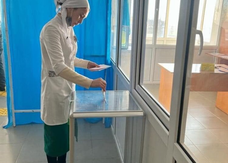 САЯСИ НАУҚАНДА СОЗАҚТЫҚ ДӘРІГЕРЛЕР БЕЛСЕНДІ