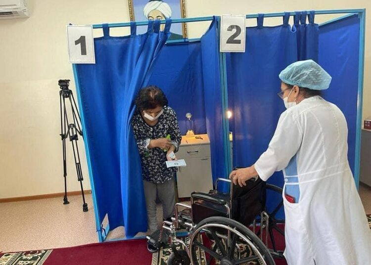 ТҮРКІСТАН ОБЛЫСЫНДАҒЫ ЕМДЕУ МЕКЕМЕЛЕРІНДЕ ЖАТҚАН НАУҚАСТАР ДА БІР КІСІДЕЙ ДАУЫС БЕРІП ЖАТЫР