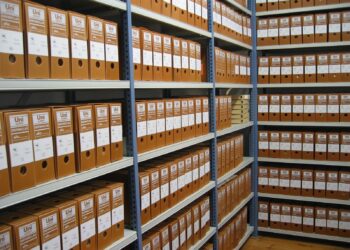 АРХИВТЕГІ ҚҰЖАТТАР ЦИФРЛЫ ЖҮЙЕГЕ АУЫСТЫРЫЛЫП ЖАТЫР