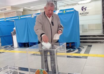 ГОЛОСУЮТ ВЕТЕРАНЫ