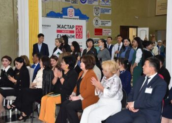 ЖАС ҒАЛЫМДАР ҮЗДІК ЖОБАЛАРЫН ҚОРҒАДЫ