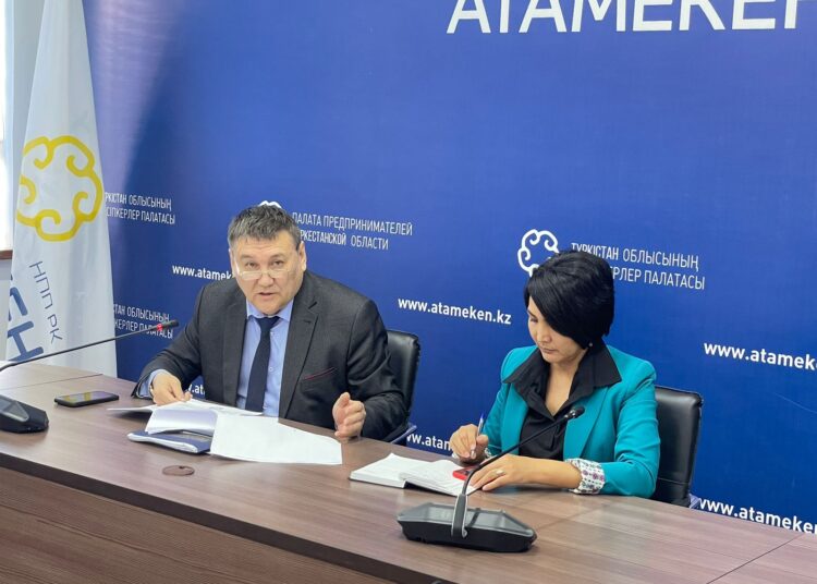 Түркістанда автогаз құю бекеттерінде сұйытылған мұнай газ тапшылығына кәсіпкерлер наразылық білдіруде