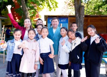 ШЫМКЕНТТІКТЕР БІРЛІК МЕРЕКЕСІН ТОЙЛАДЫ