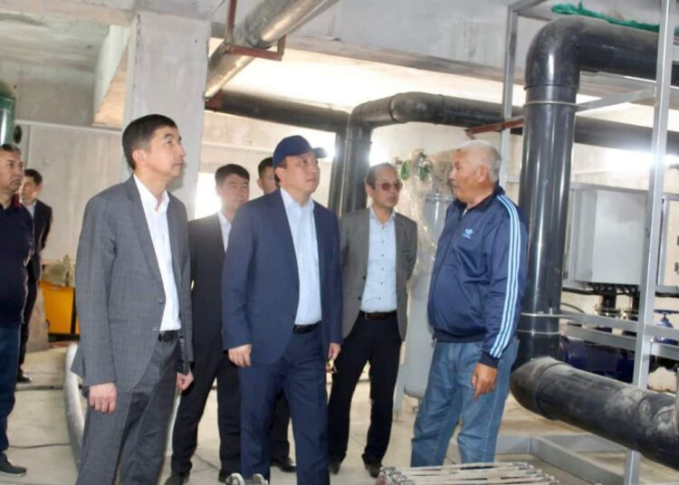 ТҮРКІСТАН: ТӨЛЕБИДЕ ТҰРҒЫНДАРДЫ САПАЛЫ АУЫЗ СУМЕН ҚАМТАМАСЫЗ ЕТУ ЖҰМЫСТАРЫ ЖҮРГІЗІЛУДЕ