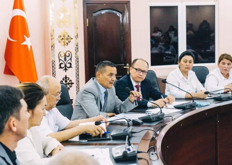 ТҮРКІСТАНДА «САЯСИ ҚУҒЫН-СҮРГІННІҢ САБАҚТАРЫ ТАРИХИ ТАНЫМДА ОРНЫҒУЫ КЕРЕК» АТТЫ ДӨҢГЕЛЕК ҮСТЕЛ ӨТТІ