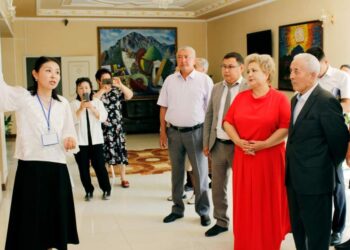 ТҮРКІСТАН: САЯСИ ҚУҒЫН-СҮРГІН ЖӘНЕ АШАРШЫЛЫҚ ҚҰРБАНДАРЫН ЕСКЕ АЛУҒА АРНАЛҒАН ТАҒЫЛЫМДЫ ШАРА ӨТТІ