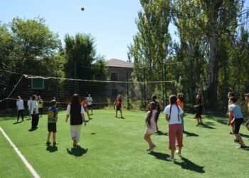 ТҮРКІСТАН ОБЛЫСЫНДА БИЫЛ 200 МЫҢНАН АСТАМ БАЛА ЖАЗҒЫ САУЫҚТЫРУ ЛАГЕРЛЕРІНДЕ ДЕМАЛАДЫ