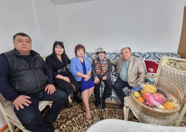 Ассамблея народов Казахстана г. Шымкента верна своей традиции — перед Днём победы встречаться с ветеранами ВОВ