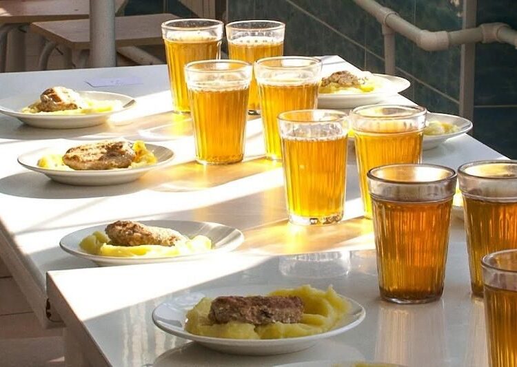 ТҮРКІСТАН ОБЛЫСЫНДА БИЫЛ БАСТАУЫШ СЫНЫП ОҚУШЫЛАРЫ 100 ПАЙЫЗ ЫСТЫҚ ТАМАҚПЕН ҚАМТЫЛАДЫ