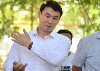 ДАРХАН САТЫБАЛДЫ АУЫЛДАРДЫ АРАЛАП, ХАЛЫҚТЫҢ МӘСЕЛЕСІН ШЕШТІ