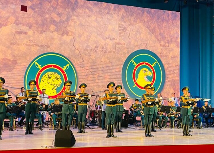 ШЫРАЙЛЫ ШЫМҚАЛАДАҒЫ ШУАҚТЫ КЕЗДЕСУ