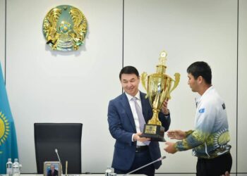 ДАРХАН САТЫБАЛДЫ: «АРМРЕСТЛИНГ СПОРТЫ ТҮРКІСТАН ОБЛЫСЫ МЕН ШАРДАРАНЫҢ БРЕНДІНЕ АЙНАЛДЫ»