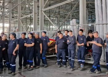 ҚАРАПАЙЫМ ЖҰМЫСШЫЛАР ЖОЛДАУДЫ ҚОЛДАЙДЫ