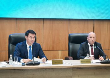 ТҮРКІСТАН ОБЛЫСТЫҚ МӘСЛИХАТЫНЫҢ КЕЗЕКТІ БЕСІНШІ СЕССИЯСЫНДА ӨҢІРДІ ДАМЫТУ ЖОЛДАРЫ ҚАРАЛДЫ