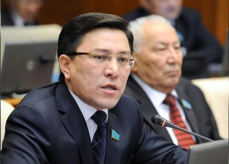 «Ақпараттық жүйе дұрыс жұмыс істемейді»: Сабильянов Абай облысындағы медицина саласы жайлы