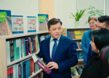 ТҮРКІСТАН ОБЛЫСЫНЫҢ ӘКІМДІГІНДЕ КІТАПХАНА АШЫЛДЫ