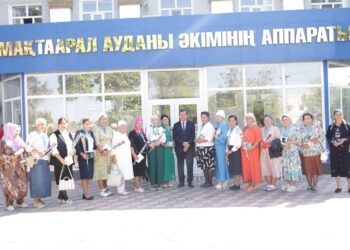 ТҮРКІСТАН: МАҚТААРАЛДА 11 МЫҢНАН АСТАМ КӨПБАЛАЛЫ АНА ТҰРАДЫ