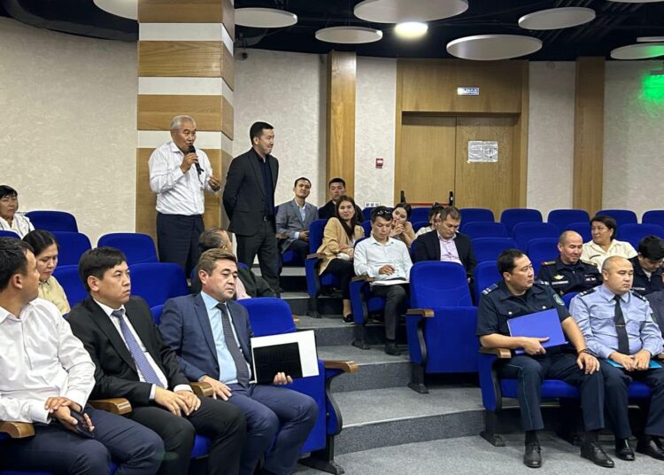 ТҮРКІСТАНДА КӘСІПКЕРЛІККЕ ҚОЛДАУ КӨРСЕТУ МӘСЕЛЕЛЕРІ ТАЛҚЫЛАНДЫ