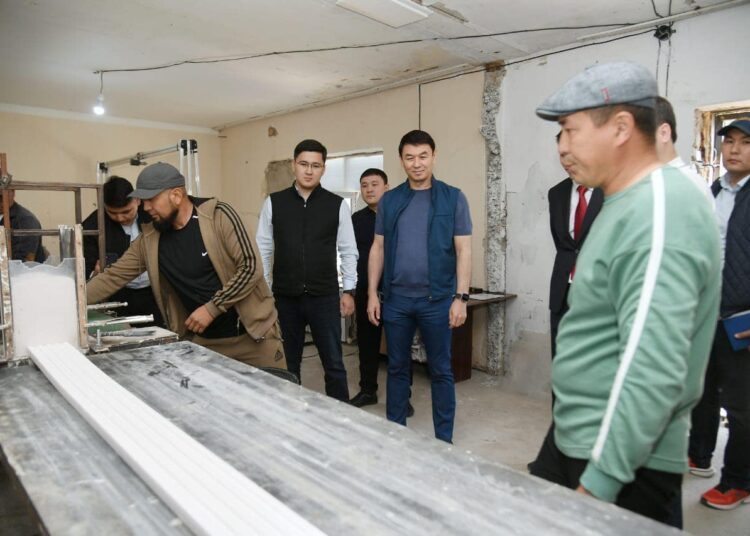 ТҮРКІСТАН ОБЛЫСЫНДА «АУЫЛ АМАНАТЫ» ЖОБАСЫ ЖҮЗЕГЕ АСҚАЛЫ АӘК АЛУШЫЛАР АЗАЮДА