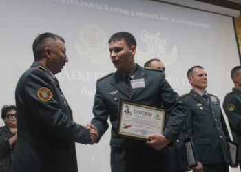 АЛМАТЫДА ТҮРЛІ ҰЛТ ӨКІЛДЕРІНЕН ҚҰРАЛҒАН ӘСКЕРИ ҚЫЗМЕТШІЛЕР БАҚ СЫНАСТЫ