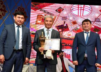 ТҮРКІСТАН: ОРДАБАСЫДА ҚАРТТАРҒА ҚҰРМЕТ КӨРСЕТІЛДІ