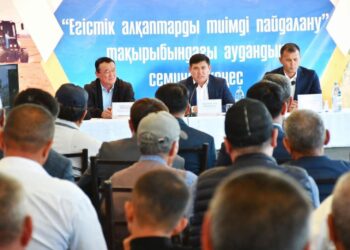 ТҮРКІСТАН: ОРДАБАСЫДА ШАРУАЛАРҒА МОЛ ӨНІМ АЛУДЫҢ ЖОЛДАРЫ ТҮСІНДІРІЛДІ