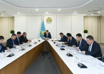 ДАРХАН САТЫБАЛДЫ ӘКІМДЕРГЕ ИНВЕСТИЦИЯ ТАРТУДЫ МЕҢГЕРУДІ ТАПСЫРДЫ