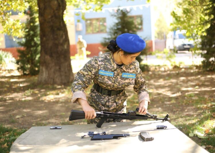 ТҮРКІСТАН: РЕСПУБЛИКА КҮНІНЕ ОРАЙ «БІЗ ЖАУЫНГЕР» АТТЫ САЙЫС ӨТТІ