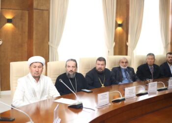 ТҮРКІСТАНДА ДІНИ КОНФЕССИЯ БАСШЫЛАРЫ КЕЗДЕСТІ