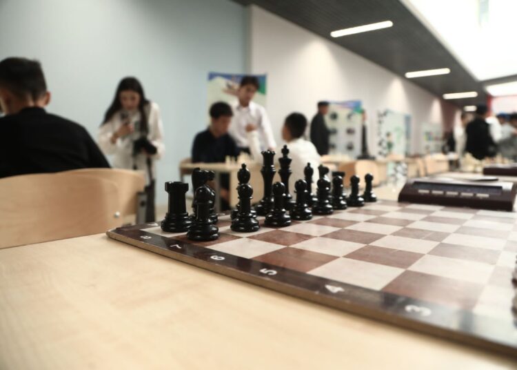 ТҮРКІСТАНДА ШАХМАТТАН «ОЙЛЫ БОЛСАҢ, ОЗЫП КӨР» АТТЫ ЖАРЫС БАСТАЛДЫ