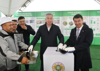 ТҮРКІСТАН ОБЛЫСЫНДА 4 МЫҢ ТОННА КӨКӨНІС САҚТАЙТЫН ЗАМАНАУИ ҚОЙМАНЫҢ ҚҰРЫЛЫСЫ БАСТАЛДЫ